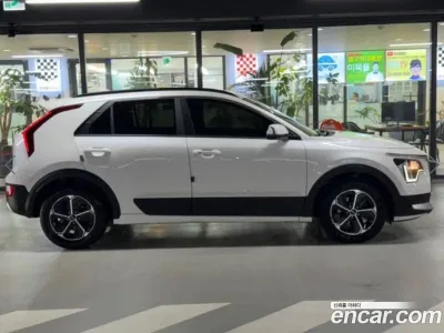 2022 Kia Niro Prestige, фото 3, лот 10513900