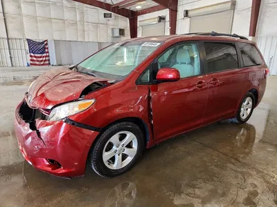 2017 TOYOTA SIENNA LE, фото 1, лот 10500580