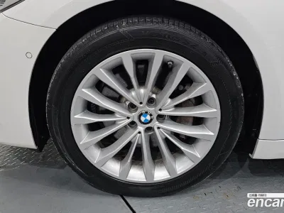2018 BMW 5-Series 530i xDrive Luxury Plus, фото 4, лот 10056084