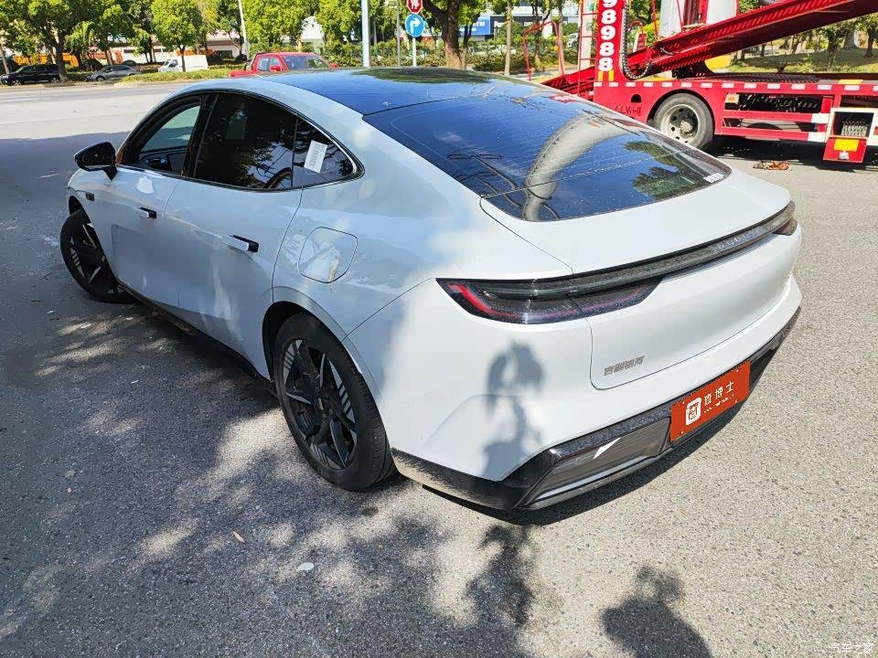 2024 Geely Galaxy Galaxy E8 550km RWD PRO, фото 4, лот 11137666
