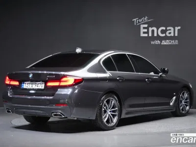 2023 BMW 5-Series 520i M Sport, фото 1, лот 10179042