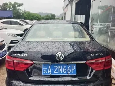 2013 Volkswagen Lavida Facelift Classic 1.6L Manual Comfort, фото 3, лот 10398794