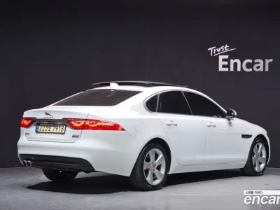 2018 Jaguar XF 20d Prestige AWD, фото 2, лот 10116752