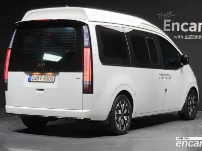 2025 Hyundai Staria 4WD Lounge 9-Seater, фото 1, лот 10523925