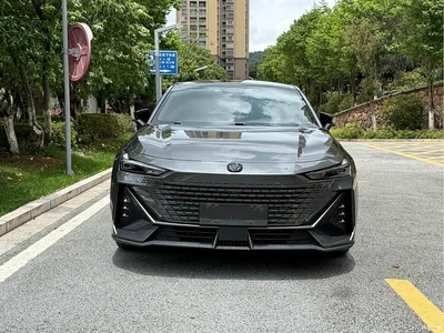 2022 Changan UNI-V 1.5T Premium Model, фото 2, лот 10245813