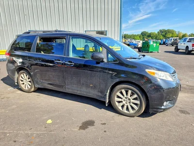 2013 TOYOTA SIENNA XLE 7-PASSENGER, фото 4, лот 10498200