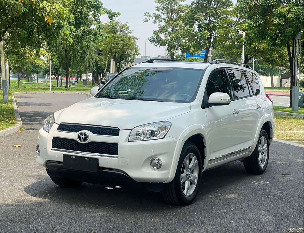 2011 Toyota RAV4 Rongfang 2.4L Automatic 4WD Ultimate Navigation Edition, фото 1, лот 11226247