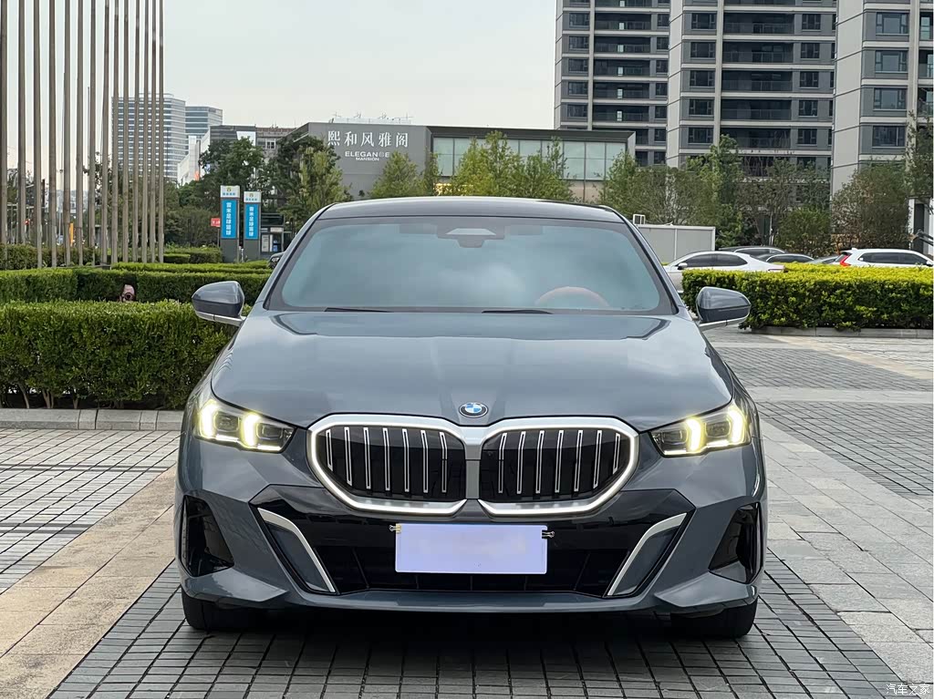 2024 BMW 5 Series 530Li Premium M Sport Package, фото 3, лот 11226563