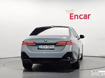 2025 BMW 5-Series 523d M Sport, фото 3, лот 10058936