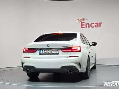 2022 BMW 3-Series 320i M Sport, фото 4, лот 10185658