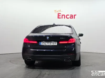 2023 BMW 5-Series 520i M Sport, фото 3, лот 10043941