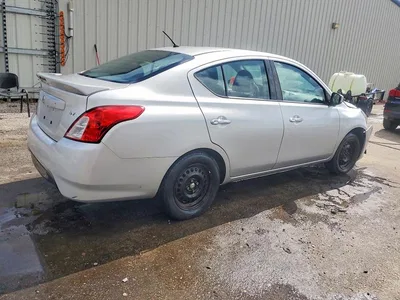 2018 NISSAN VERSA SV, фото 3, лот 10670615