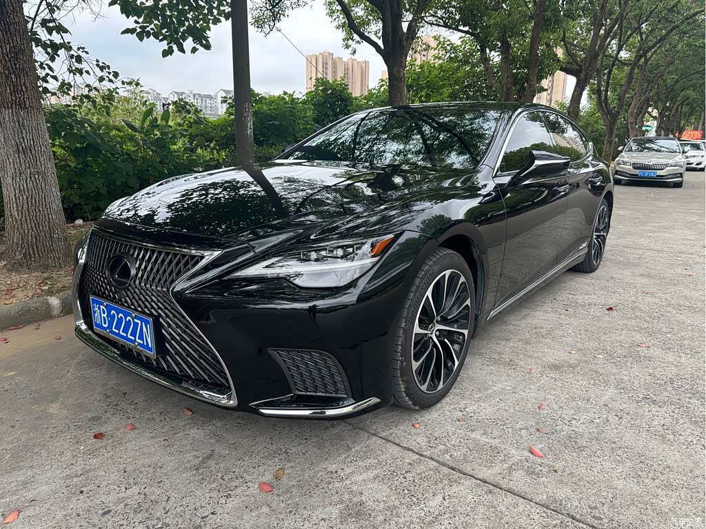 2021 Lexus LS 500h Executive Edition, фото 1, лот 10800755