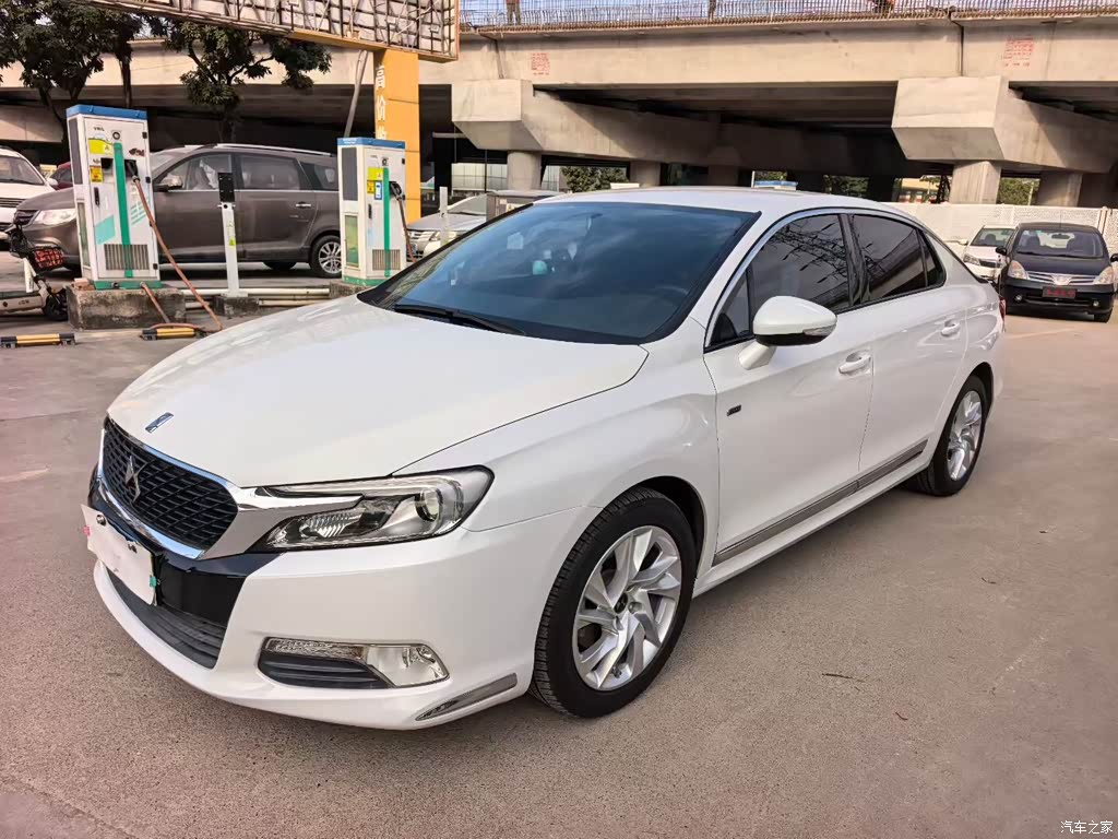 2015 DS 5LS 1.6T Comfort THP160, фото 1, лот 11171911