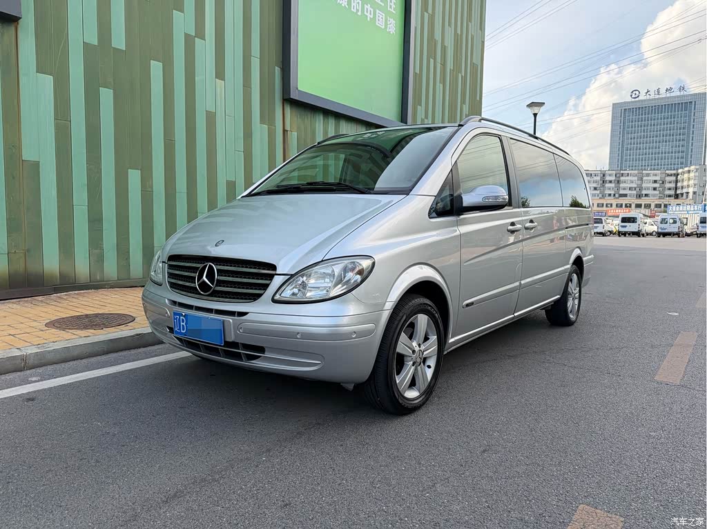 2011 Mercedes-Benz Viano 2.5L Luxury Edition, фото 1, лот 10768501