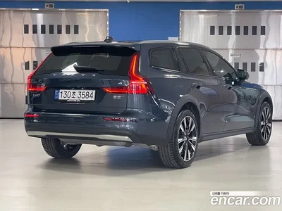 2024 Volvo V60 B5 Ultimate AWD, фото 2, лот 10122303