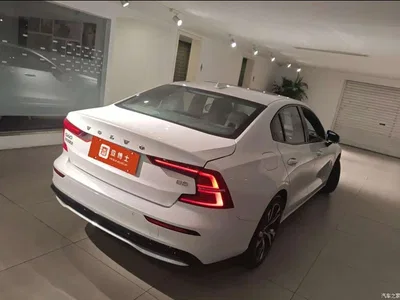 2025 Volvo S60 B5 Elegance Sport Edition, фото 4, лот 10453580