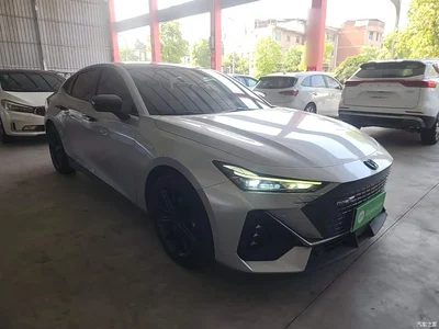 2022 Changan UNI-V 1.5T Premium Model, фото 4, лот 10253919
