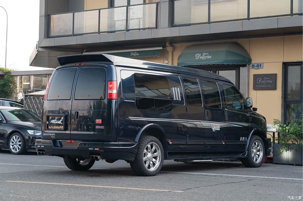 2015 GMC Savana 6.0L G600L Elegance Edition, фото 4, лот 11202014