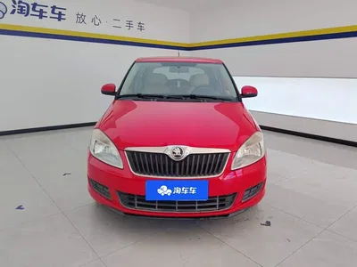 2014 Škoda Fabia 1.4L Automatic Crystal Edition, фото 2, лот 10362085