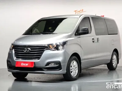 2021 Hyundai Starex Van 3-Seater, фото 1, лот 10657766