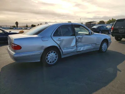 2000 MERCEDES-BENZ E 320, фото 3, лот 10979270