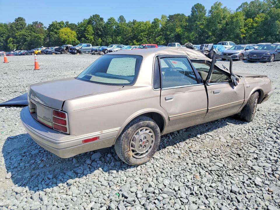 1996 OLDSMOBILE CIERA SL, фото 3, лот 11156080