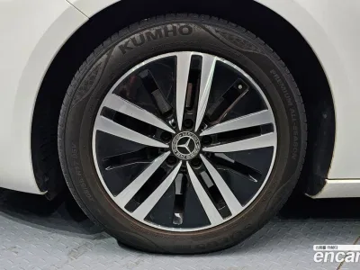 2021 Mercedes-Benz A-Class A220 Sedan, фото 4, лот 10041769