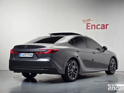 2025 Toyota Camry 2.5 XLE Premium Hybrid, фото 2, лот 10215559