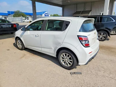 2017 CHEVROLET SONIC LT, фото 2, лот 10700789