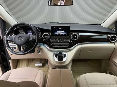 2017 Mercedes-Benz V-Class Model V 260 L Premium Extended Edition, фото 4, лот 10621624