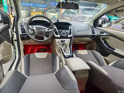 2012 Ford Focus Hatchback 1.6L Automatic Trend, фото 4, лот 11089733