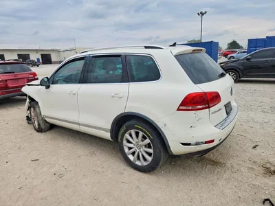 2011 VOLKSWAGEN TOUAREG V6, фото 2, лот 10834828