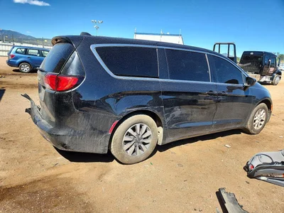 2022 CHRYSLER VOYAGER LX, фото 3, лот 10868053