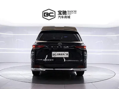2024 Toyota Sienna 2.5L Hybrid 4WD Premium Edition, фото 4, лот 10269328