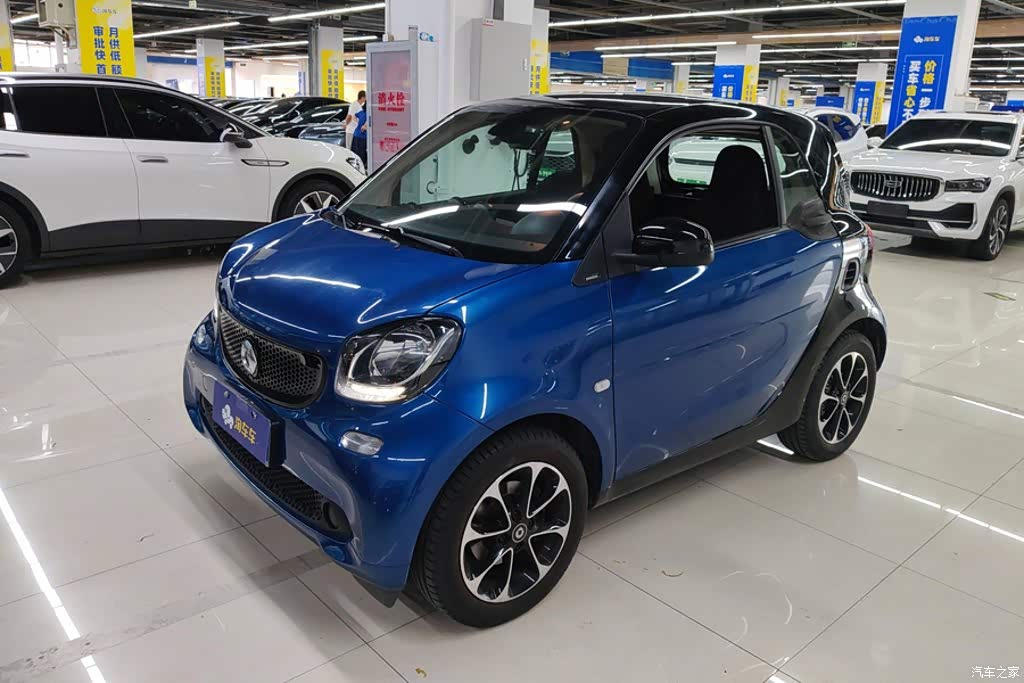 2015 smart fortwo 1.0L 52kW Hardtop Passion Edition, фото 1, лот 11200600