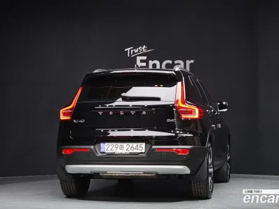 2024 Volvo XC40 B4 Ultimate Bright, фото 4, лот 10114630