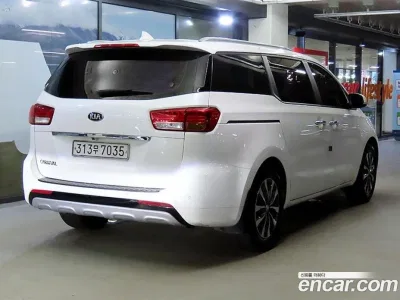2017 Kia Canival 9-seater Luxury, фото 4, лот 10514892
