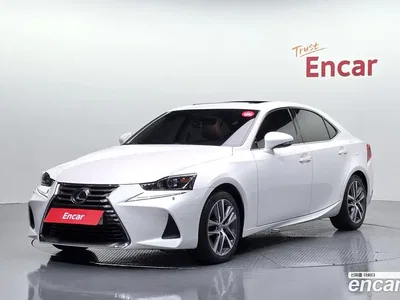 2017 Lexus IS 200t Supreme, фото 1, лот 11132337
