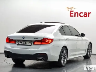 2020 BMW 5-Series 520i M Sport, фото 1, лот 10044273
