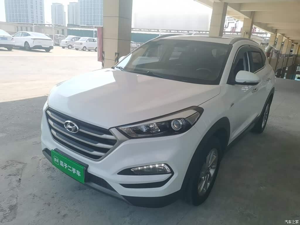 2015 Hyundai Tucson 1.6T Dual Clutch 2WD Smart, фото 1, лот 10389611