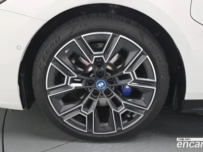 2025 BMW 5-Series 530e xDrive M Sport, фото 4, лот 10057115