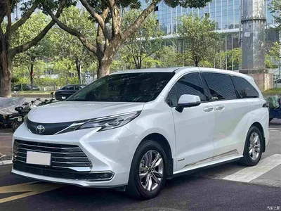 2023 Toyota Sienna 2.5L Hybrid Comfort Edition, фото 1, лот 10334364