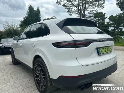2023 Porsche Cayenne 3.0, фото 1, лот 10090769