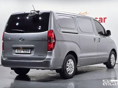 2016 Hyundai Starex 3-Seater VAN, фото 2, лот 10252390