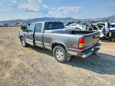 2001 CHEVROLET SILVERADO K1500, фото 2, лот 10976816