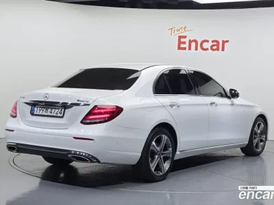 2018 Mercedes-Benz E-Class E300 4MATIC Avnatgarde, фото 1, лот 10070950