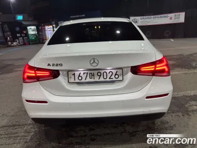 2020 Mercedes-Benz A-Class A220 Sedan, фото 2, лот 10179992