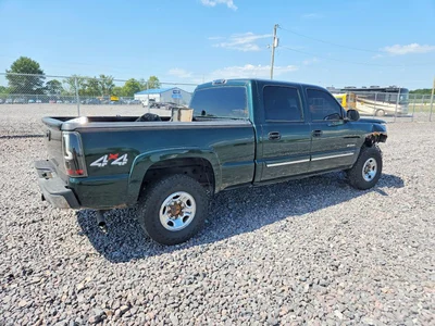 2004 CHEVROLET SILVERADO K2500, фото 3, лот 10975254