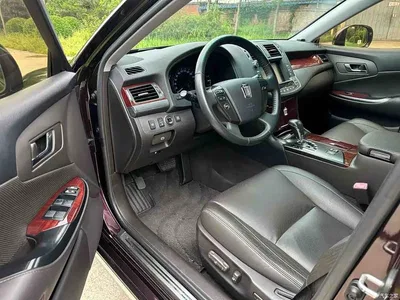 2010 Toyota Crown 2.5L Royal Leather Sunroof, фото 4, лот 10324670